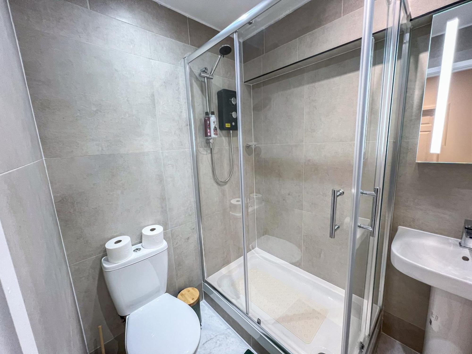 Apartment Sleek Flats In Euston, Islington Near Regents Park London