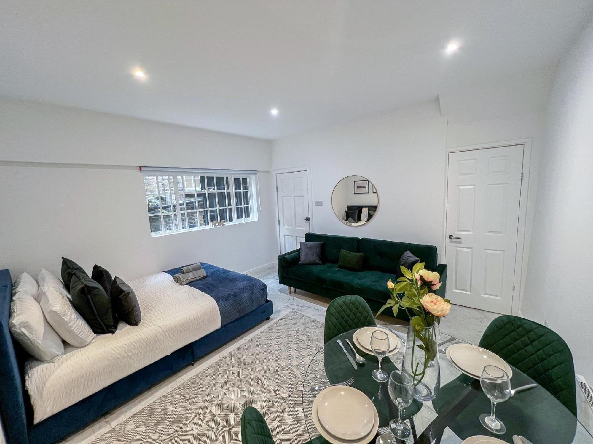 Sleek Flats In Euston, Islington Near Regents Park